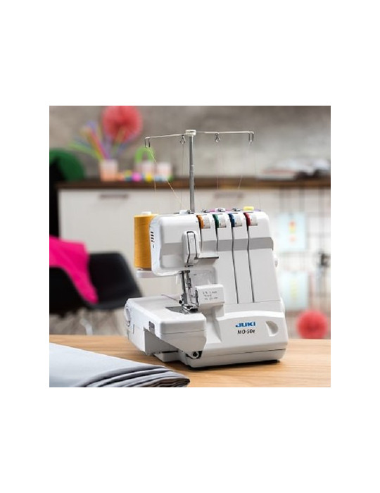 Máquina de Coser Domestica  Overlock Juki MO-50eN